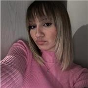 Ciao vengo da Napoli e sono una studentessa nell’ambito della moda, offro lezioni private a studenti delle elementari e medie